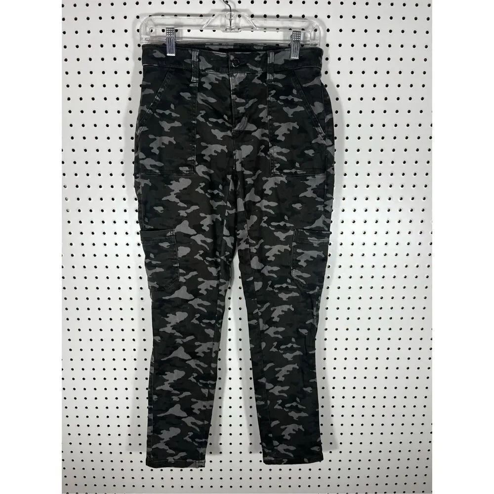 Banana Republic camo print cargo pants size 2